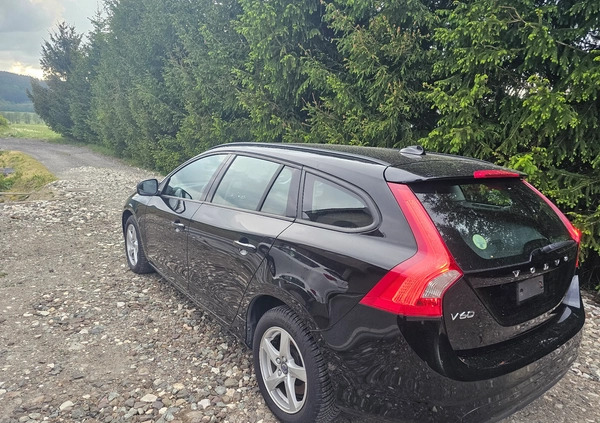Volvo V60 cena 41800 przebieg: 193500, rok produkcji 2015 z Bytom małe 407